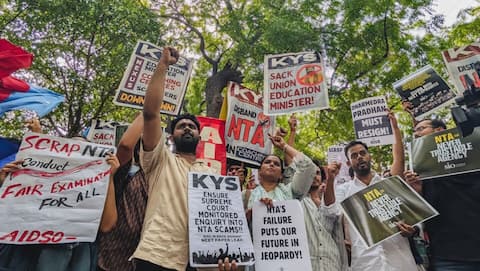 NEET paper leak probe ongoing, government appoints 4 officials