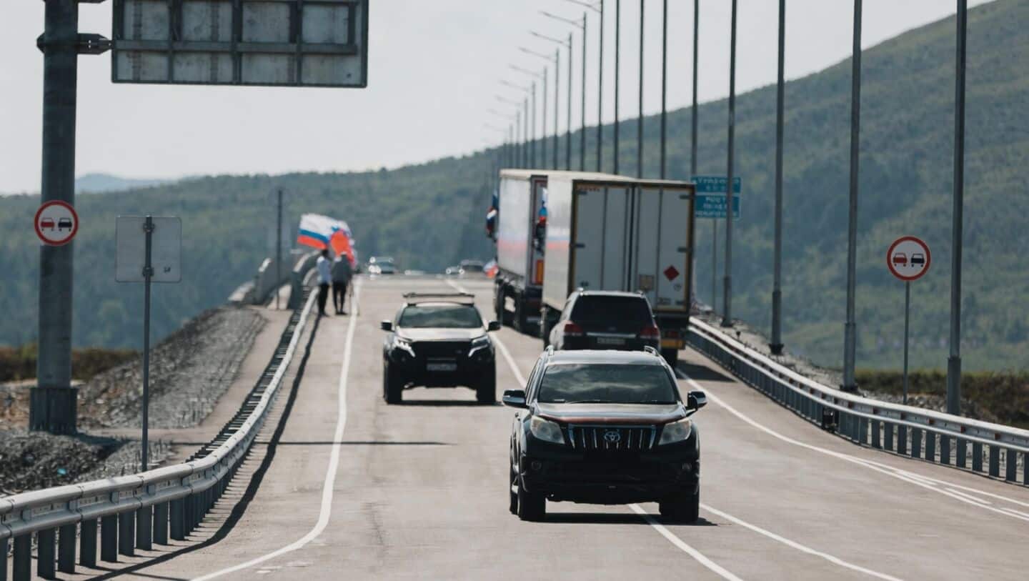 Russia-North Korea inaugurate 1st road bridge over Tumen River