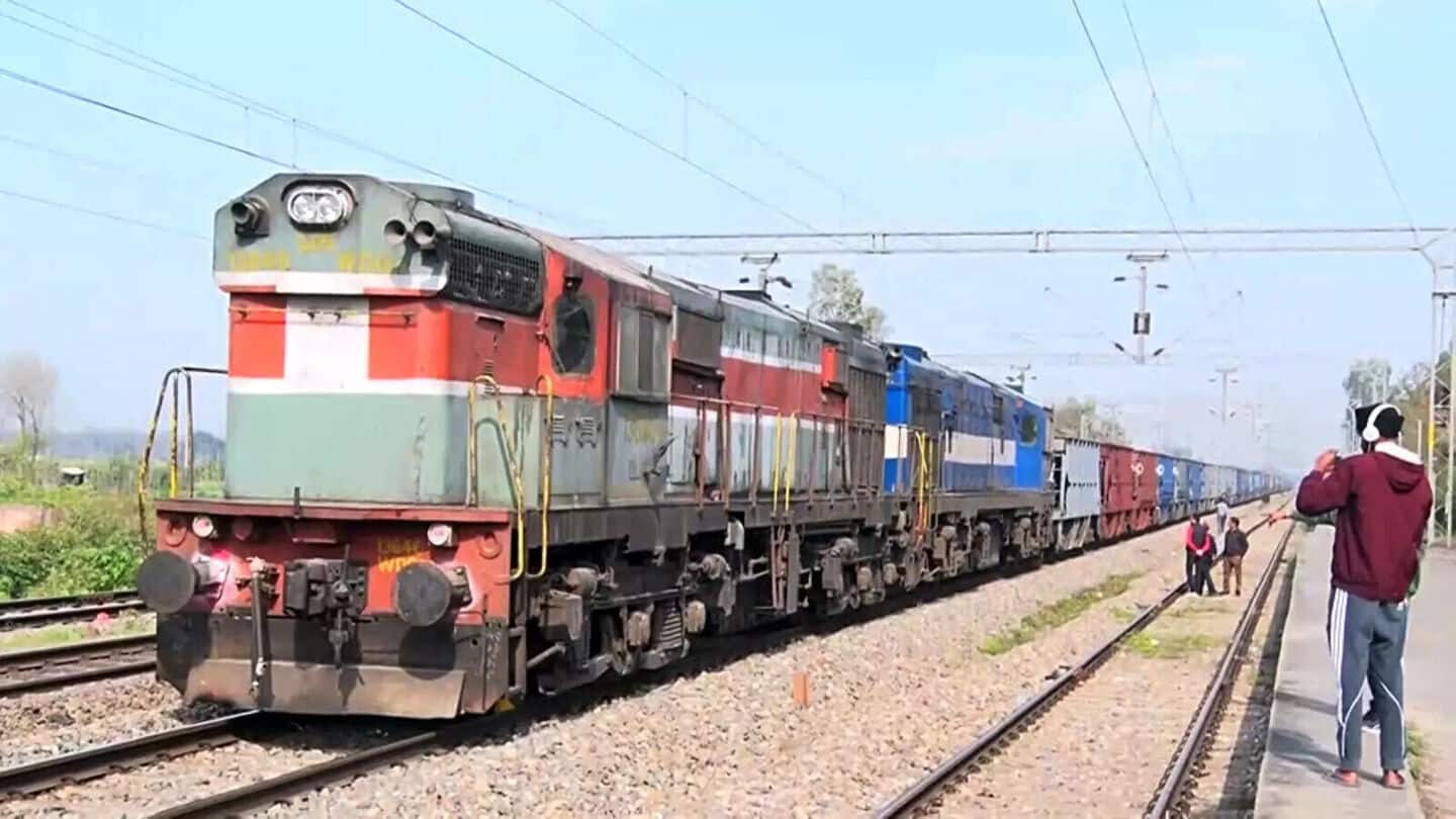 819wagons of freight train derail in Asansol Division, Bihar