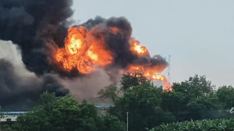 LPG tanker crashes into UP toll booth; 4 killed