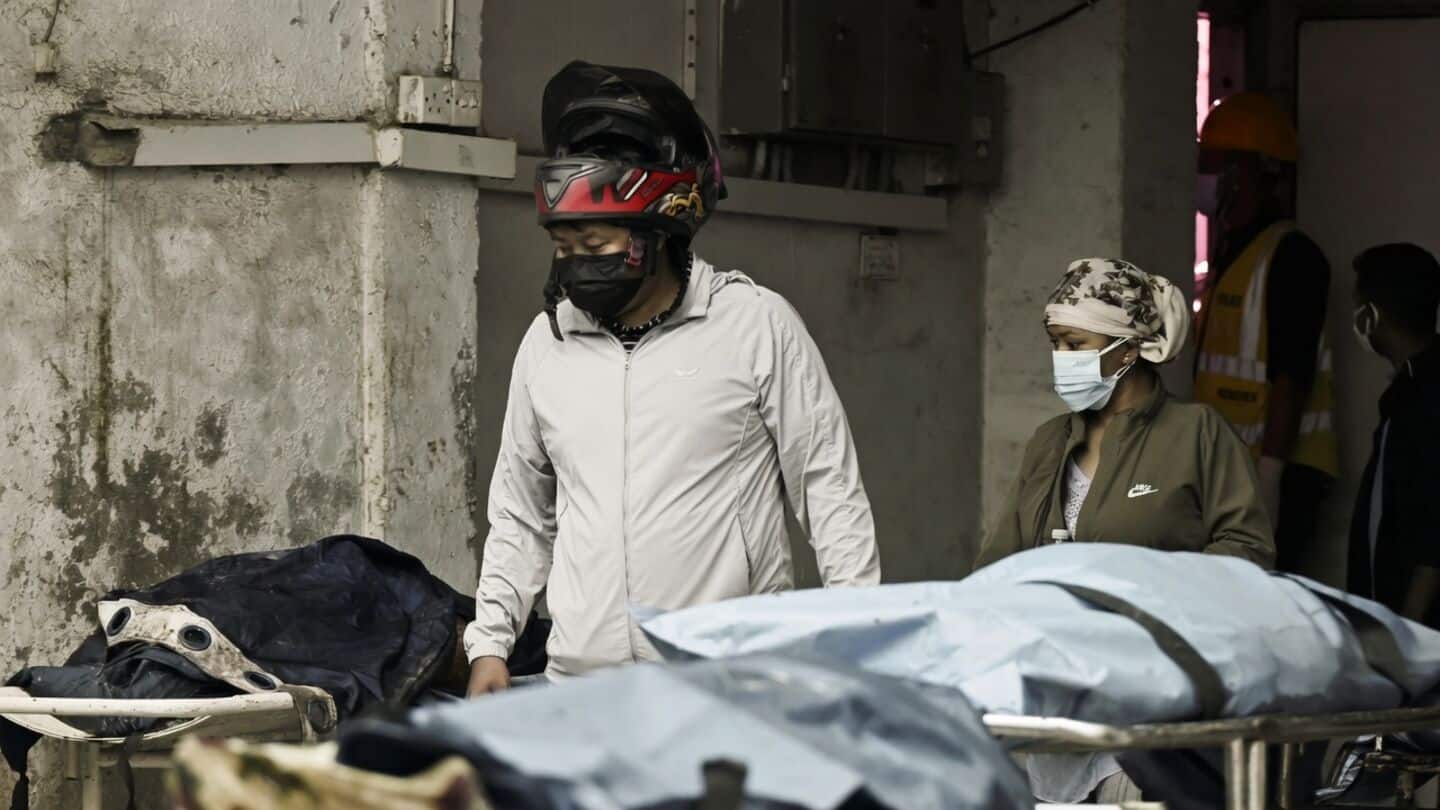 Nepal: Morgues overflow, authorities store flood bodies in dry ice
