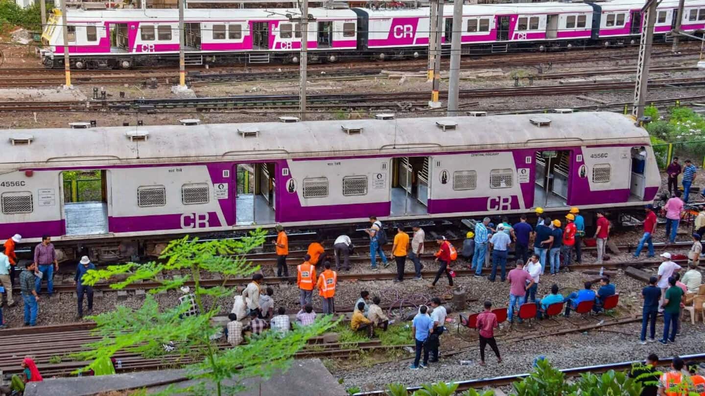 How Mumbai local train accident happened, killing 4 How Mumbai local train accident happened, killing 4