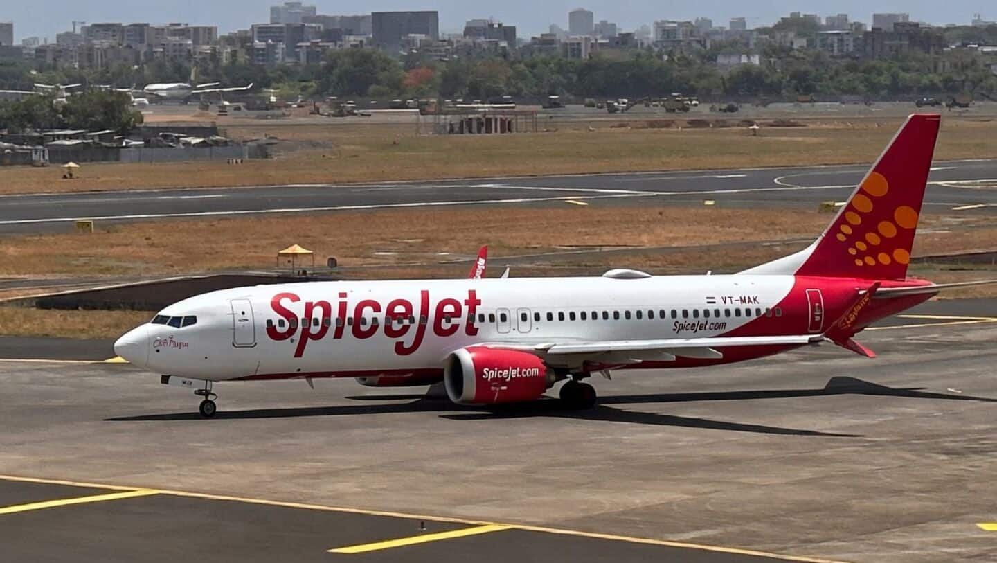 Delhi-Leh SpiceJet flight with 150 people returns after engine scare