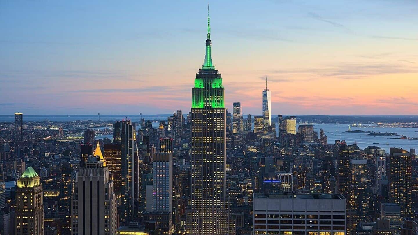 New York City: 3 dead, 8 injured in mass shooting New York City: 3 dead, 8 injured in mass shooting