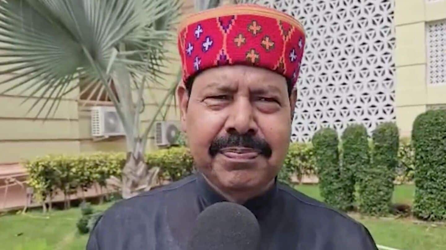 'Joote se maarenge': MLA spars with secretary 'Panchayat' series style   