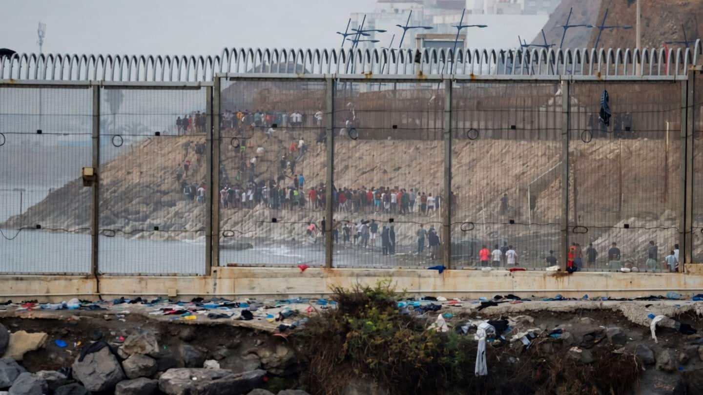 Spain begins installing floating barrier after massive migrant influx