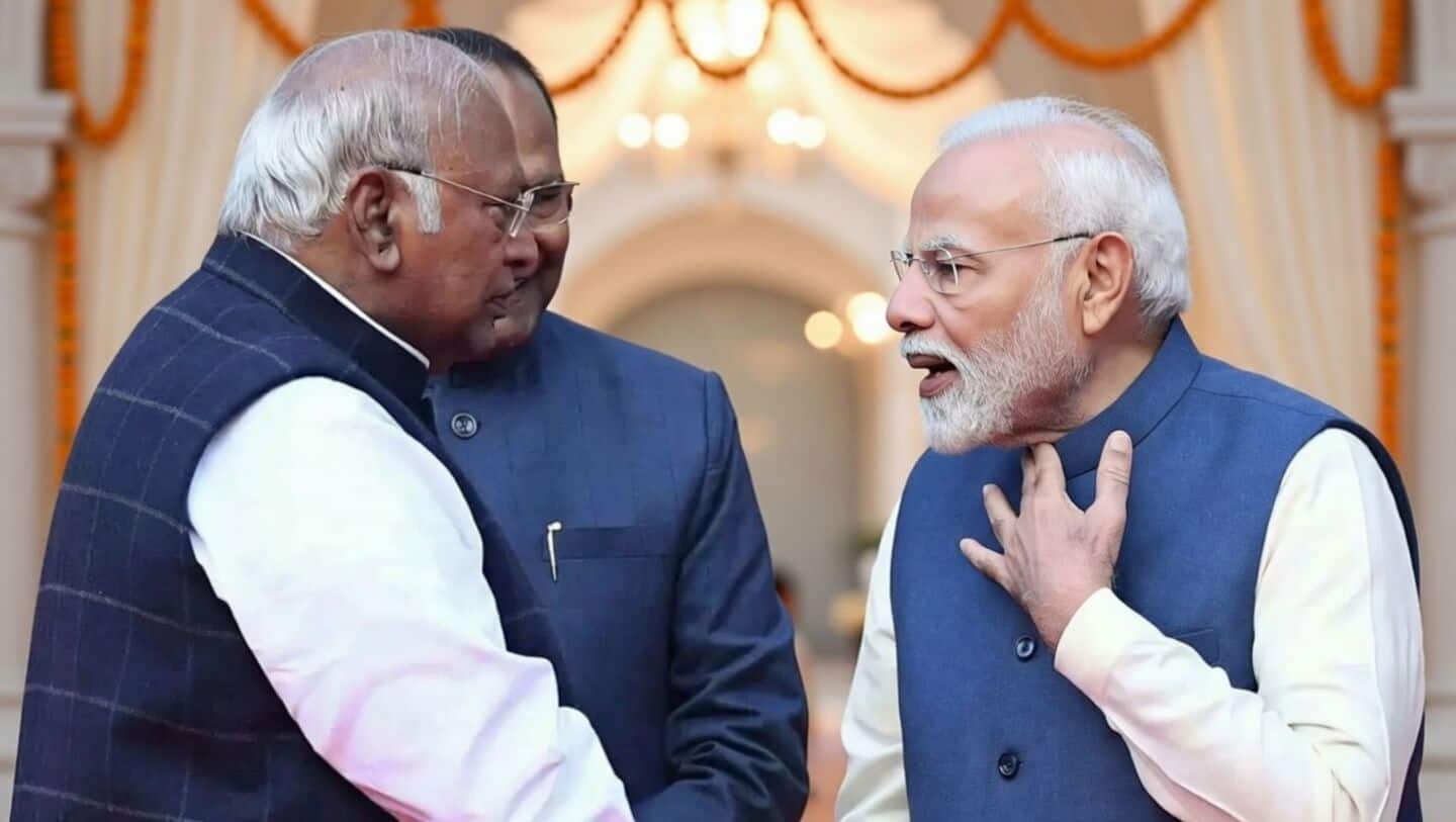 'Desperate PM turned official address into political speech': Kharge