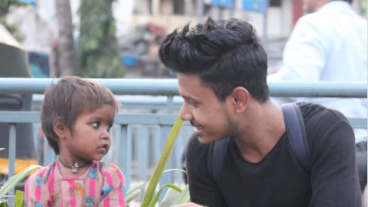 Artist heckled for singing 'Allah ke bande' at Tripura temple Artist heckled for singing 'Allah ke bande' at Tripura temple