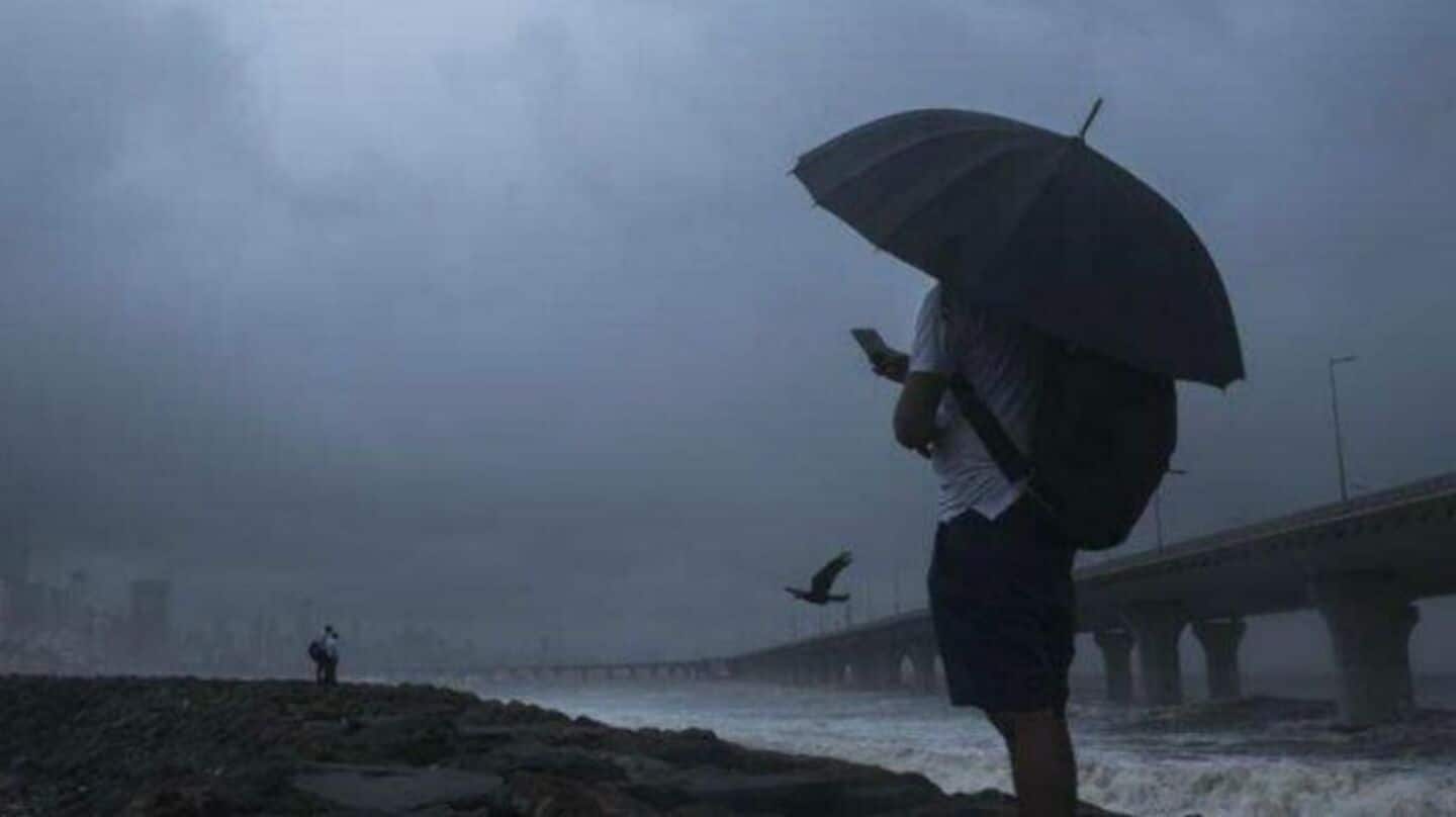IMD predicts heavy rainfall in parts of Maharashtra, Goa, Bengaluru IMD predicts heavy rainfall in parts of Maharashtra, Goa, Bengaluru