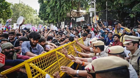 Delhi readies for anti-EC protests: massive security apparatus in place