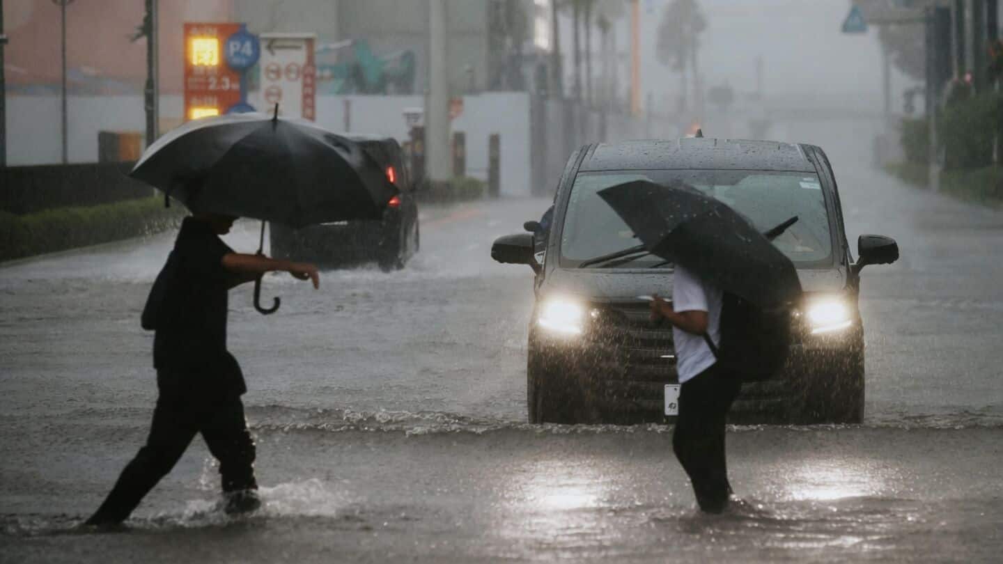 Typhoon Dujuan approaches Tokyo, evacuation orders issued for 1.6M people