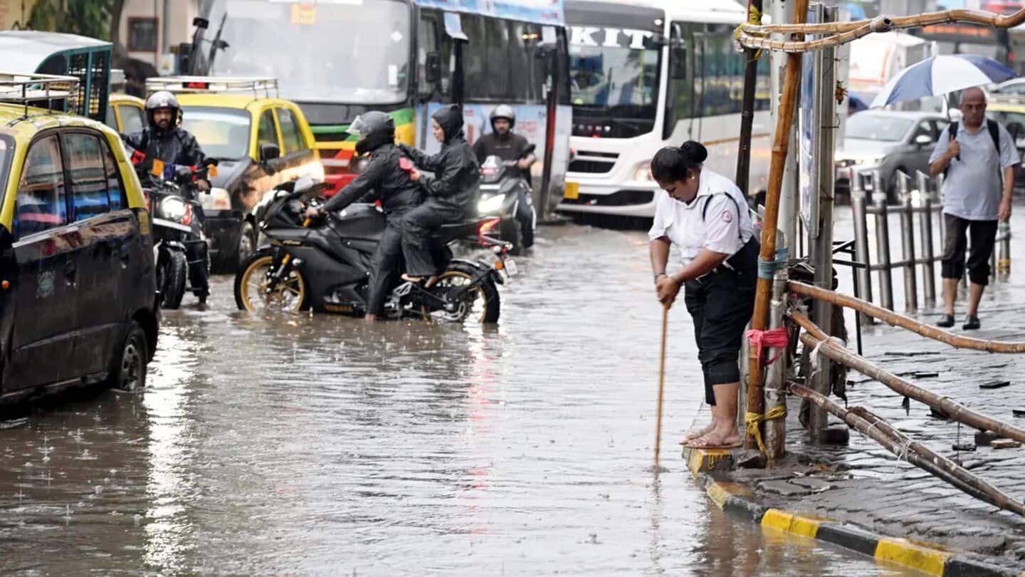 Mumbai faces waterlogging, flight delays after showers; yellow alert issued Mumbai faces waterlogging, flight delays after showers; yellow alert issued