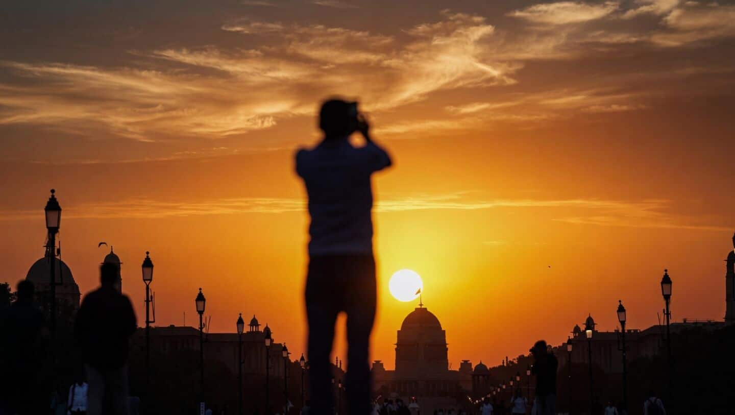 Mercury to rise 5°C amid North India heatwave: IMD