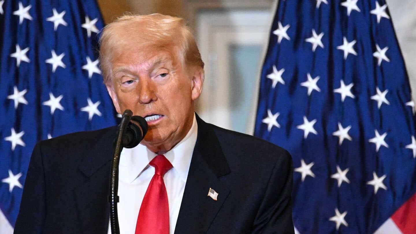 100,000 US federal workers to quit in largest-ever mass resignation  