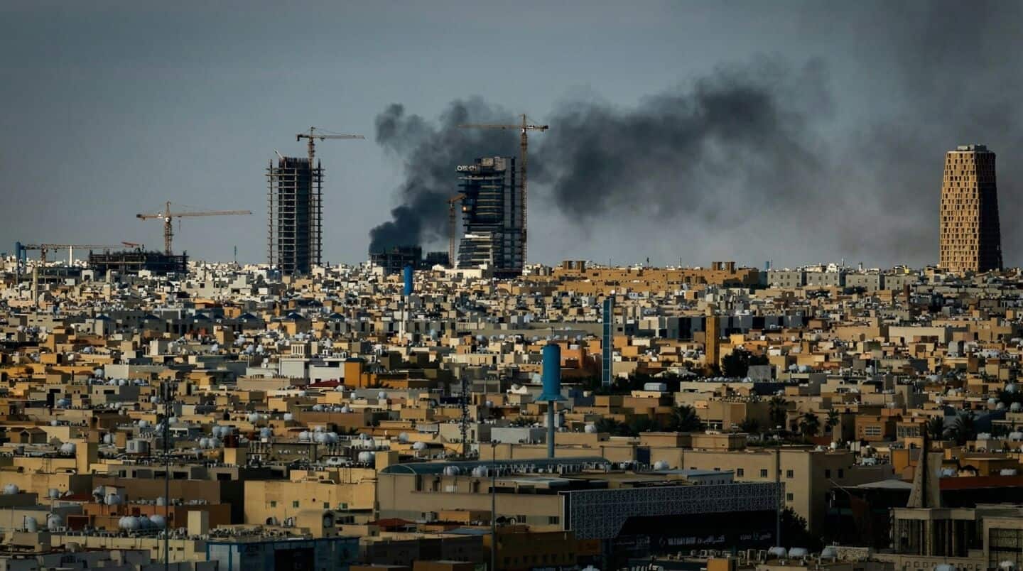 Iran strikes continue on Gulf, defying peace vows