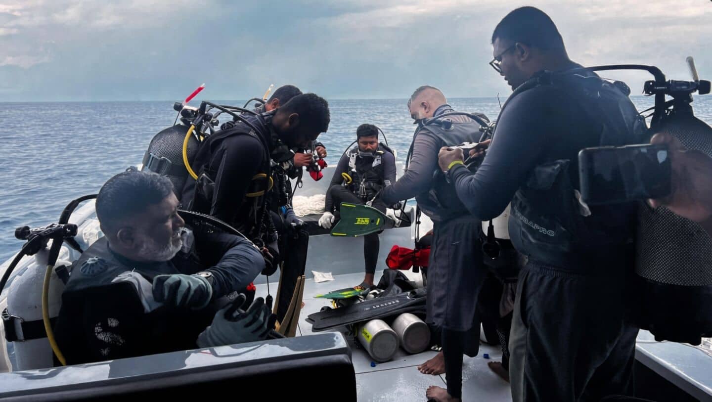 Maldives cave dive recovery resumes after diver's death