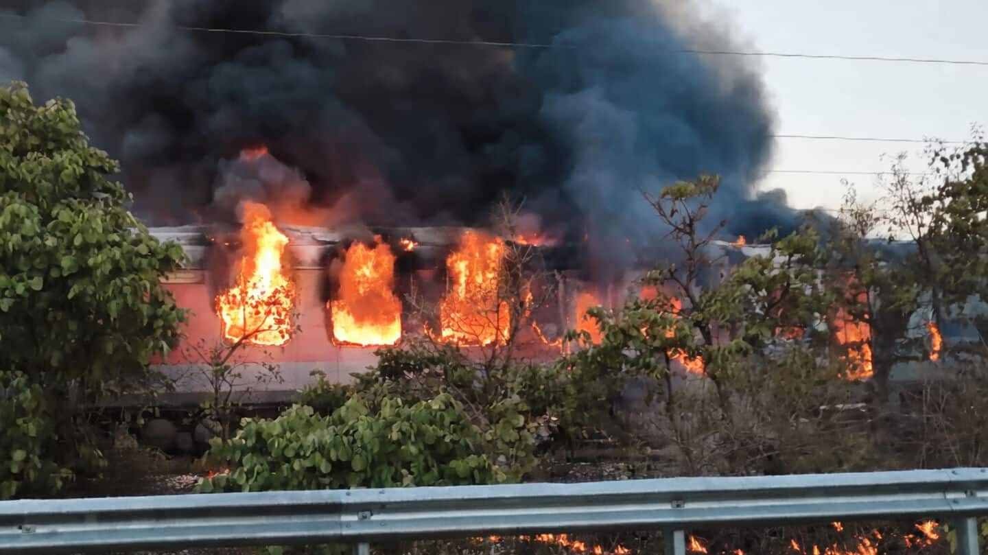 Rajasthan: Fire breaks out in Delhi-bound Rajdhani Express