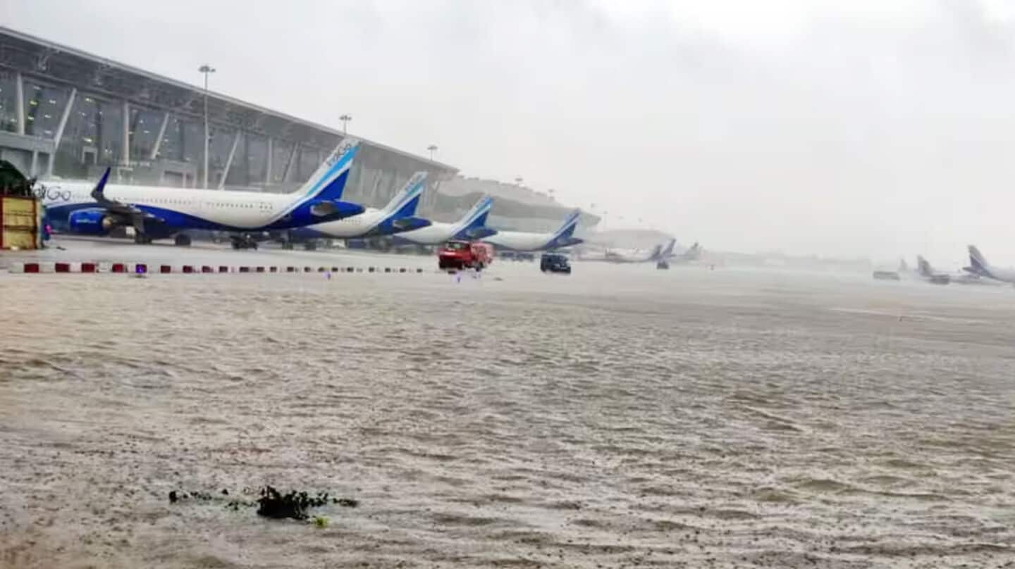 Chennai witnesses cloudburst, heavy rainfall disrupts air travel Chennai witnesses cloudburst, heavy rainfall disrupts air travel