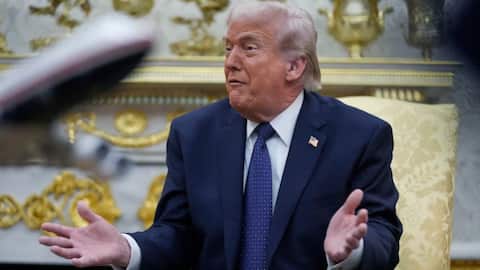 15/10: Trump rates Iran war as over 1,000 civilians killed 