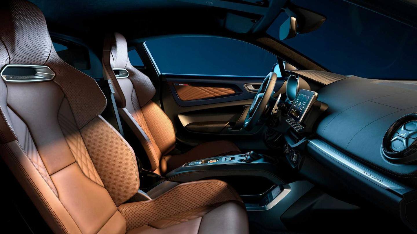 The vehicle offers adjustable seats and parking sensors The vehicle offers adjustable seats and parking sensors