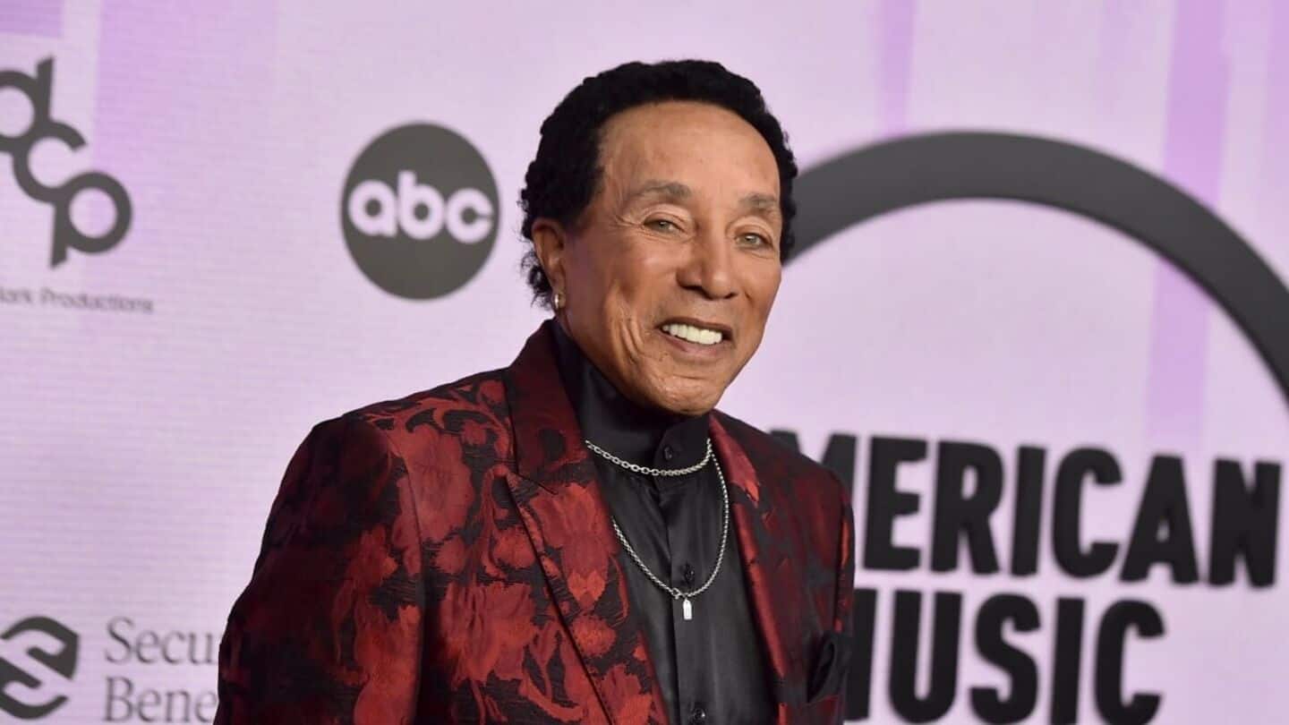 Smokey Robinson sues his rape accusers for $500M over defamation 