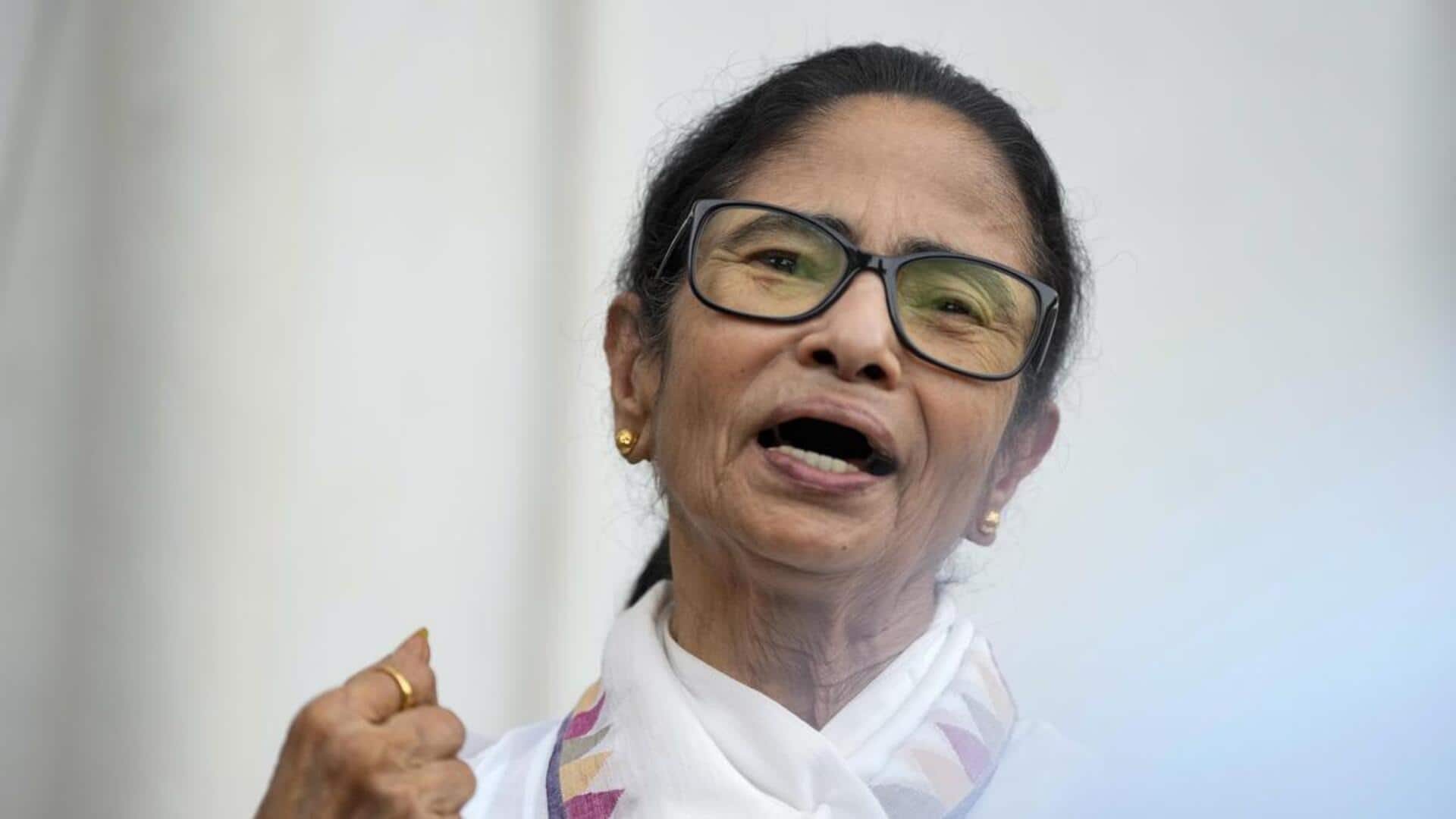 Knife-wielding woman tries to attack Mamata outside her residence