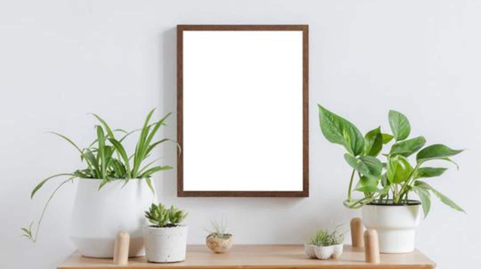 DIY: How to make raffia photo frames