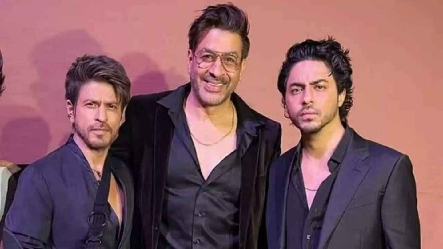SRK, Aryan performed Lakshmi pooja before filming 'Bads of Bollywood' SRK, Aryan performed Lakshmi pooja before filming 'Bads of Bollywood'