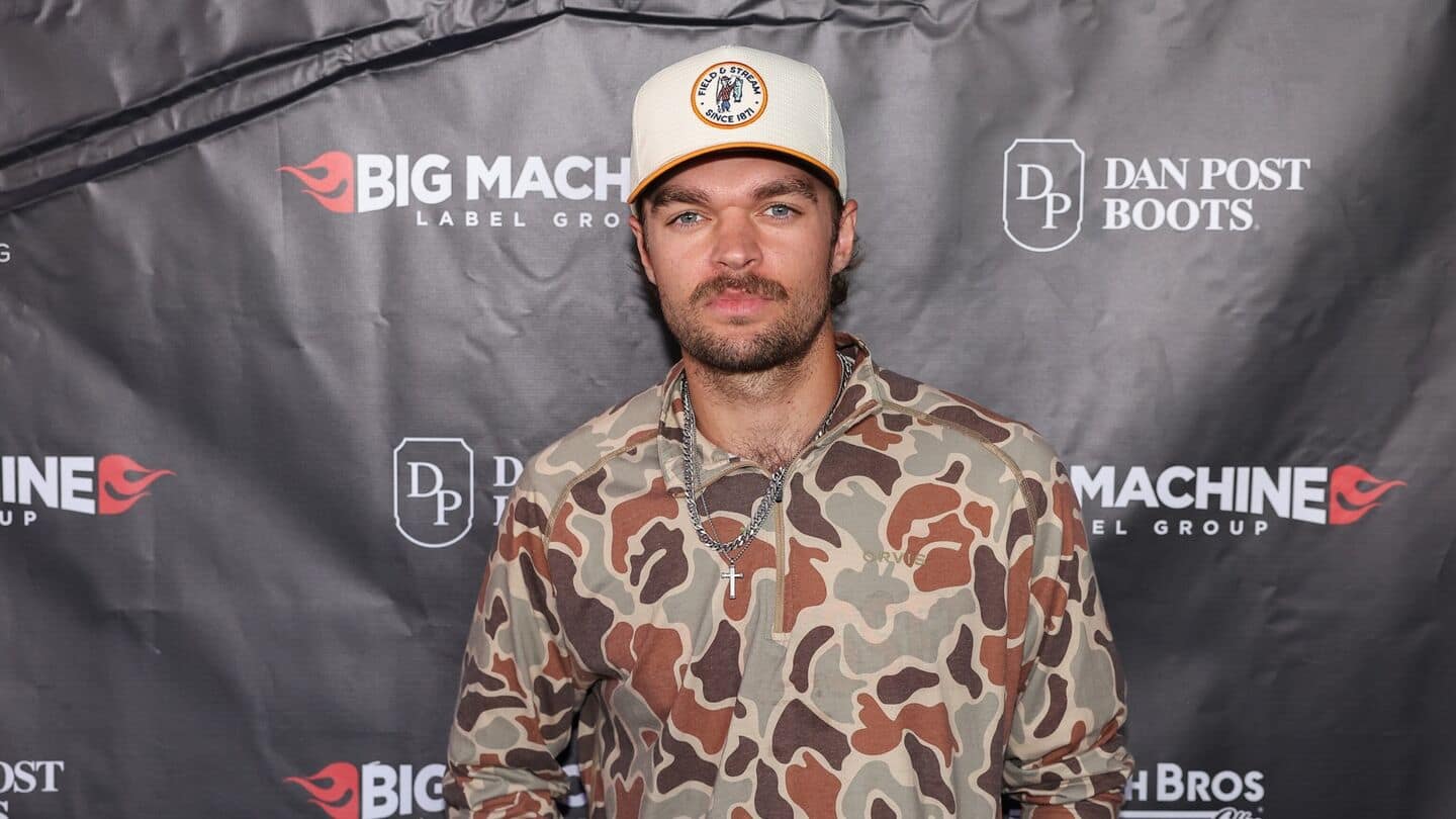 Singer Conner Smith breaks silence on crash that killed woman Singer Conner Smith breaks silence on crash that killed woman