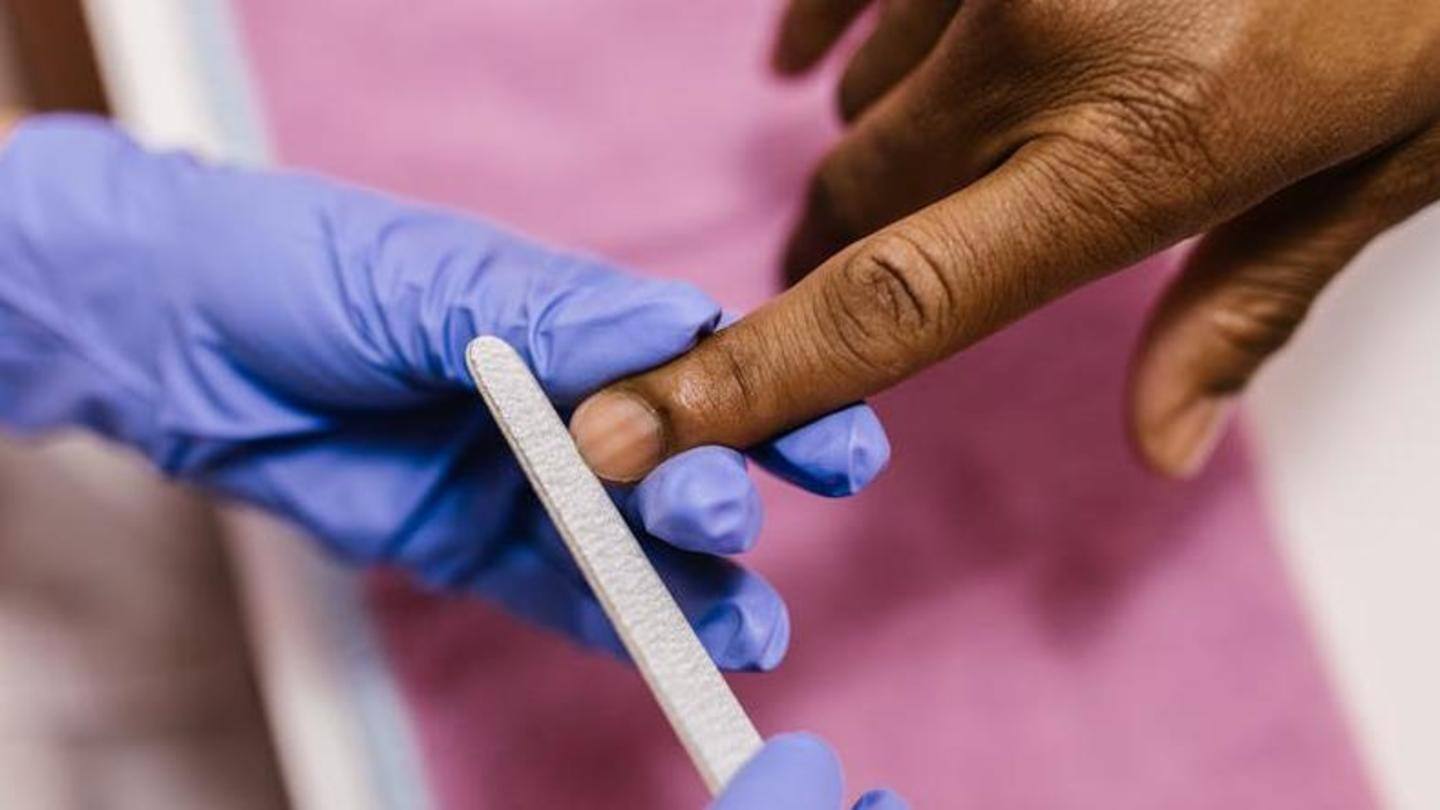 Some dos and don'ts to take care of your nails Some dos and don'ts to take care of your nails