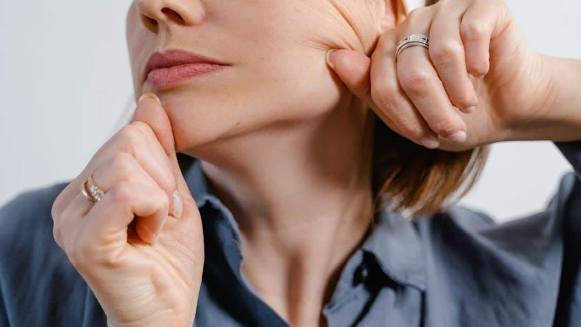 Strengthening cheekbone definition with five exercises