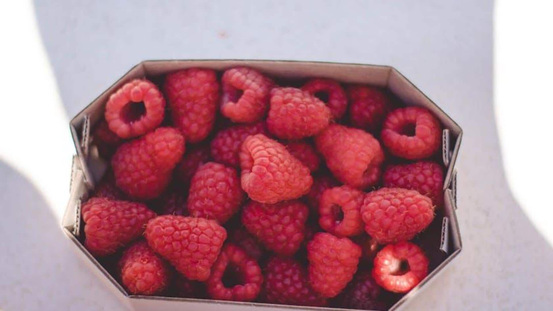 Raspberry v/s blueberry: Which is healthier? Raspberry v/s blueberry: Which is healthier?