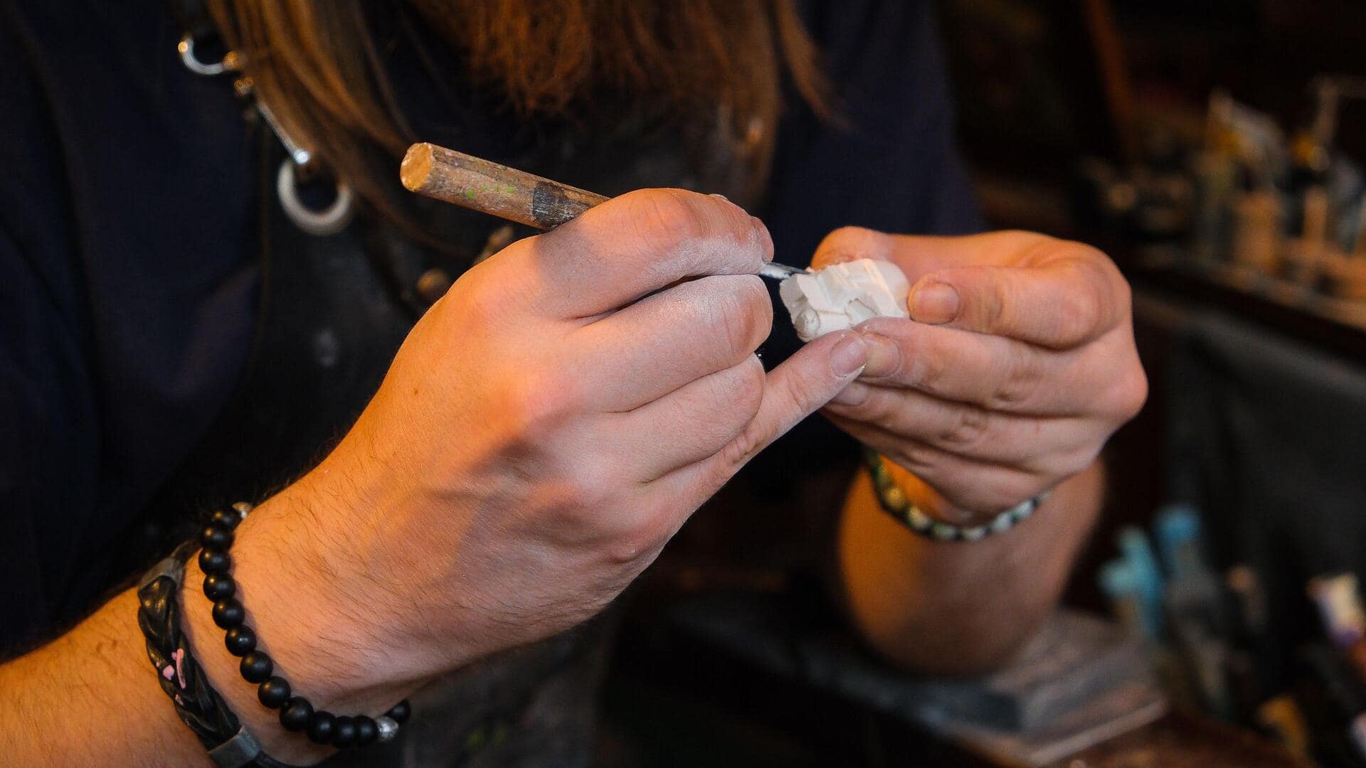 Want to try wax modeling? Start with these simple tips