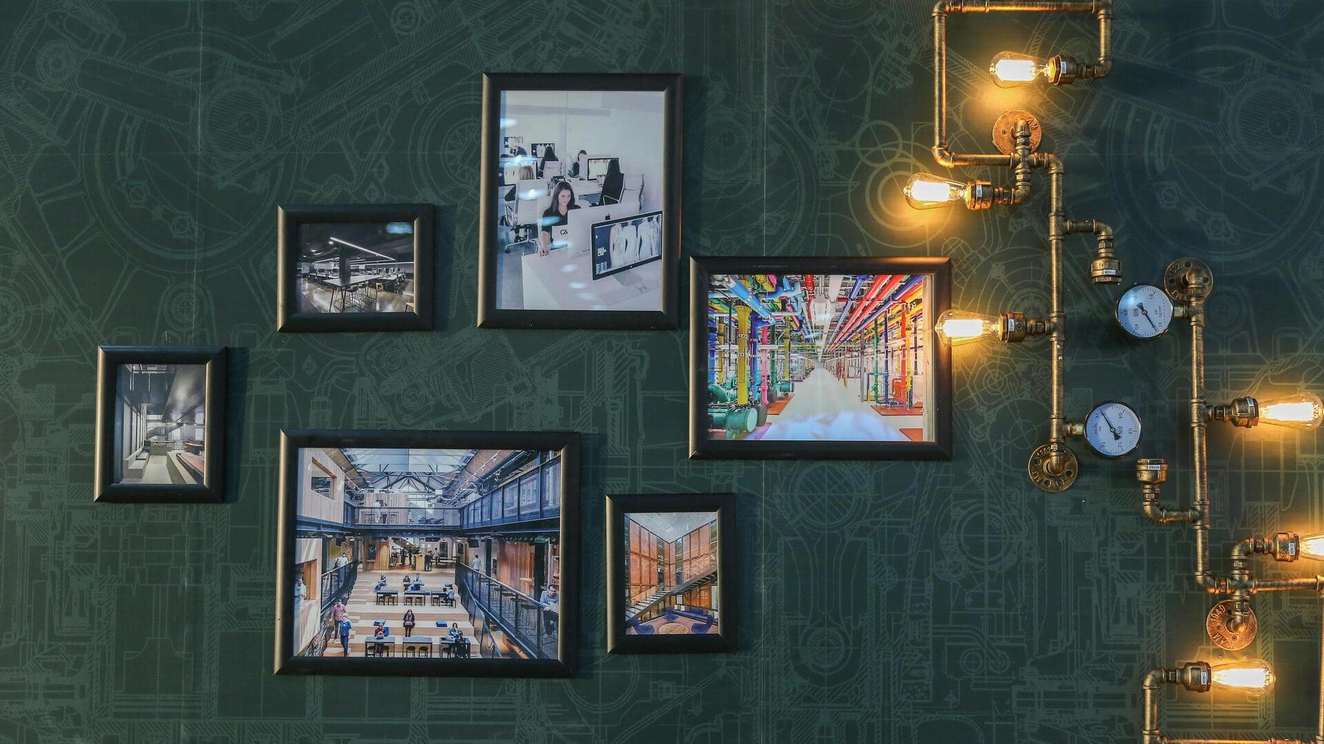 Simple tips for a gallery wall that wows everyone