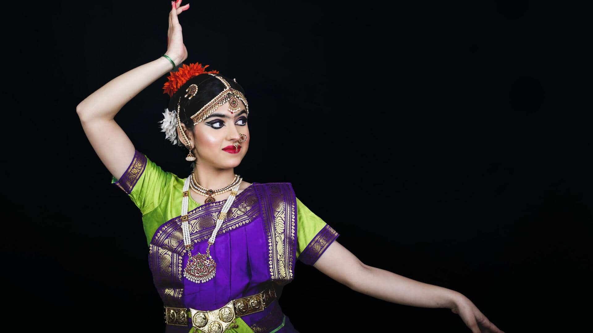 5 traditional hairstyles from Indian classical dance forms