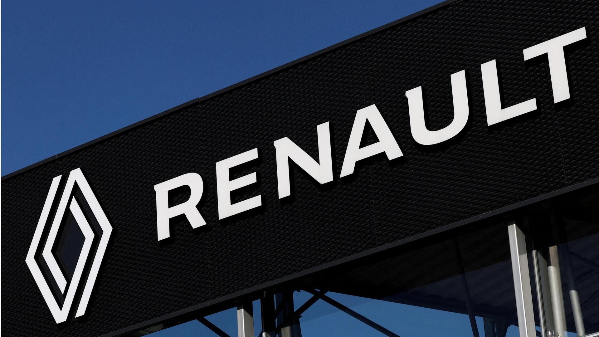 Auto giant Renault might slash 3,000 jobs worldwide