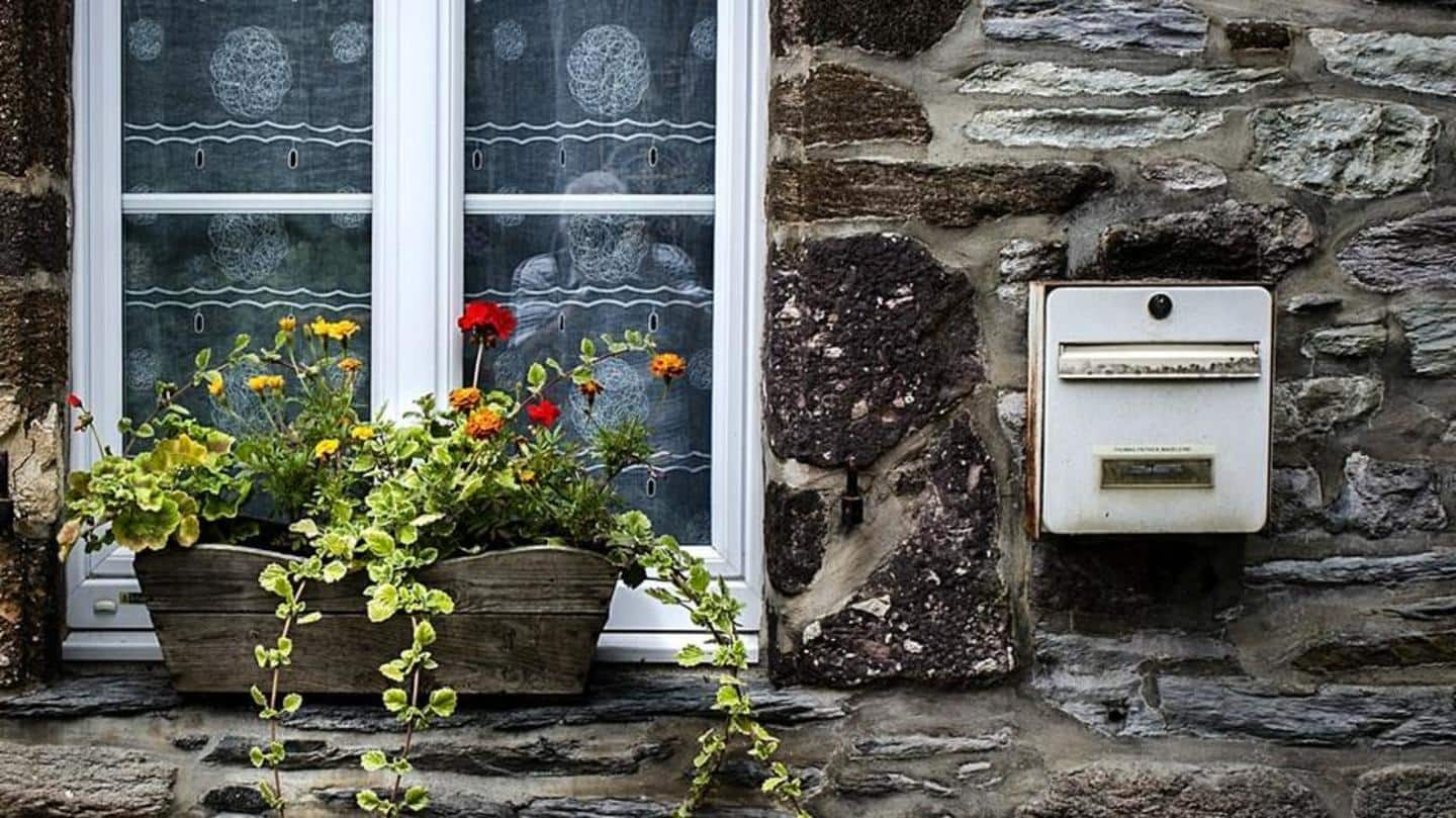 Pick up parcels quickly; collect your mail immediately Pick up parcels quickly; collect your mail immediately