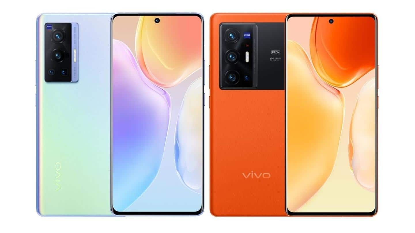 The phones have a 120Hz AMOLED display The phones have a 120Hz AMOLED display