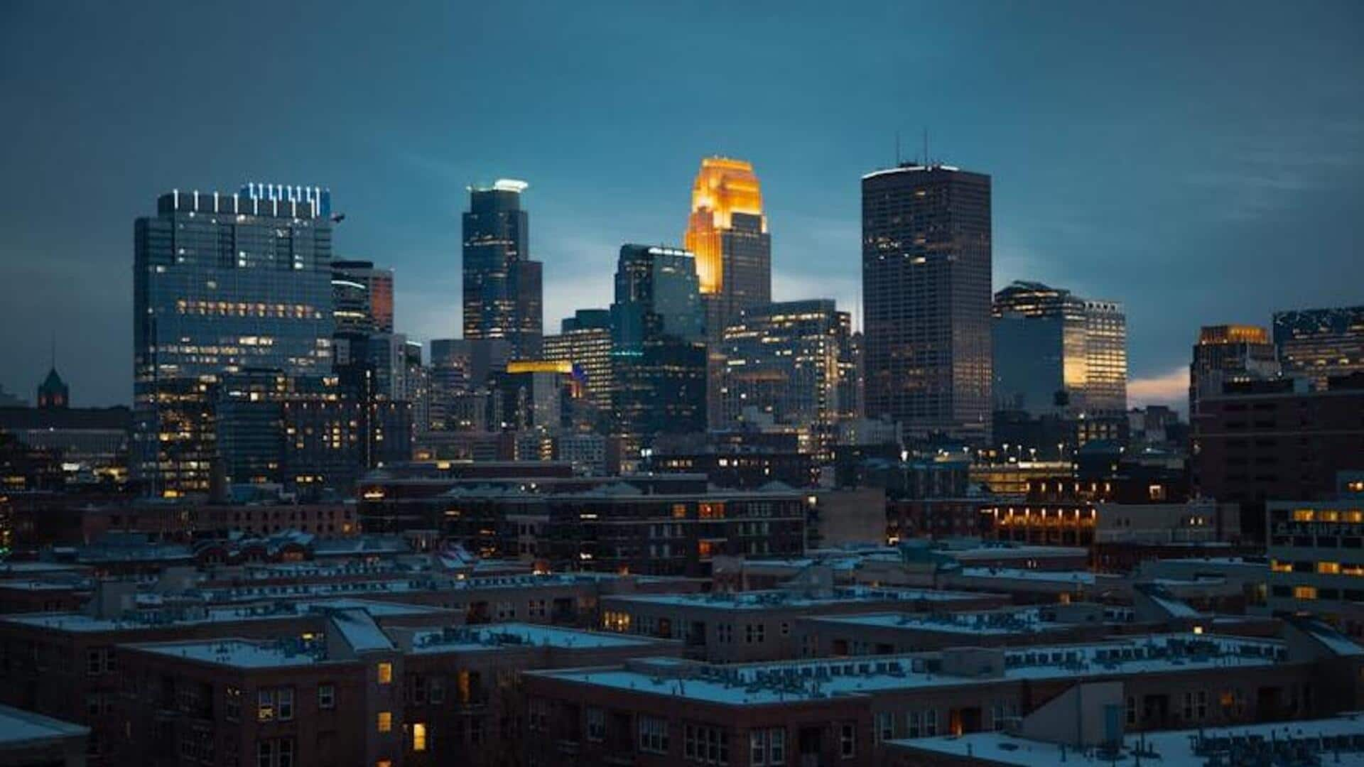 Minneapolis skywalks and urban greens: A unique urban experience