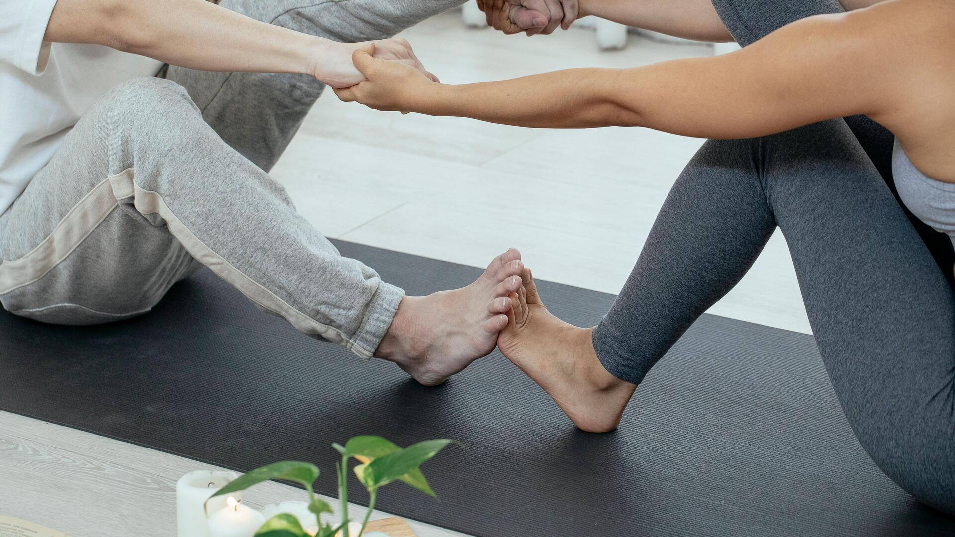 5 surprising benefits of partner yoga