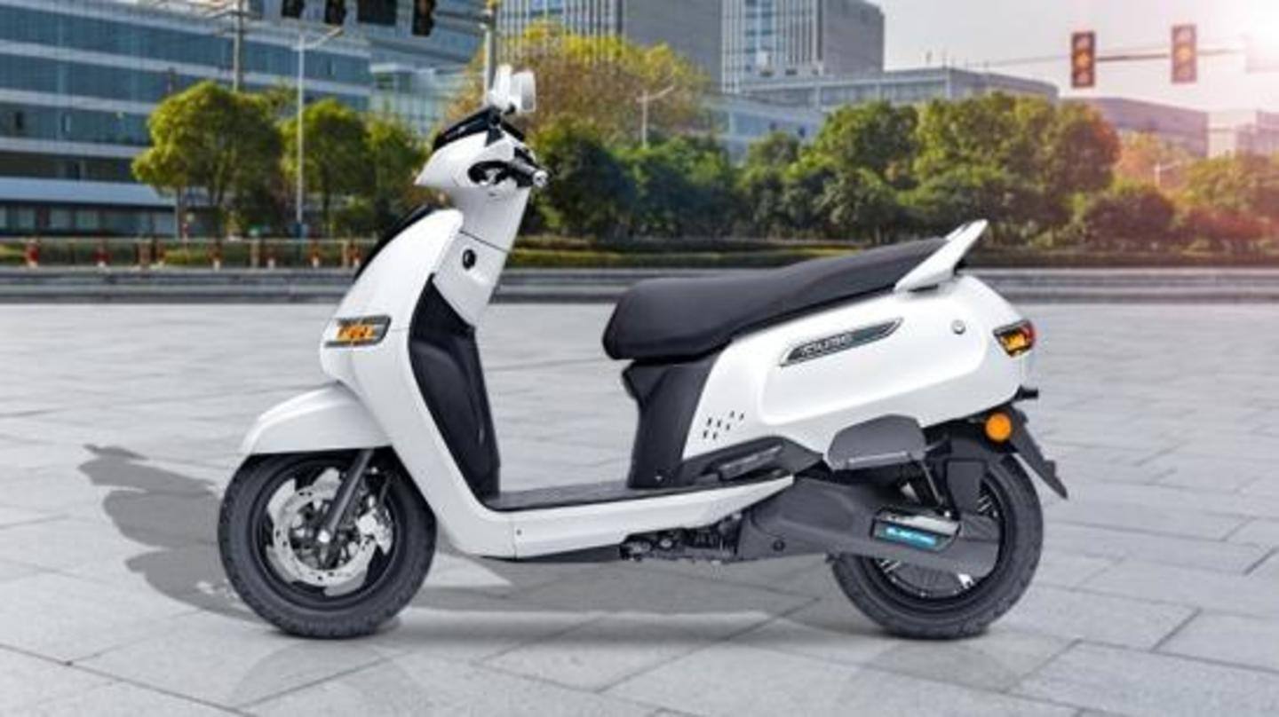 It is equipped with telescopic front forks