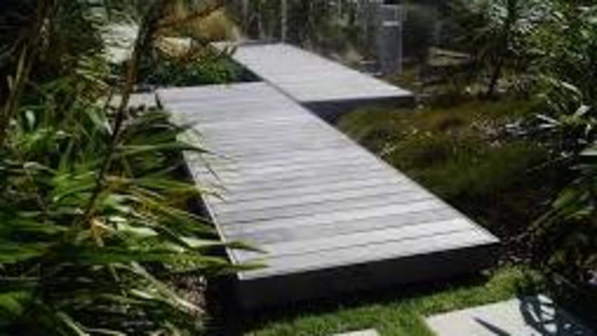 Expert tips for decluttering your boardwalk deck