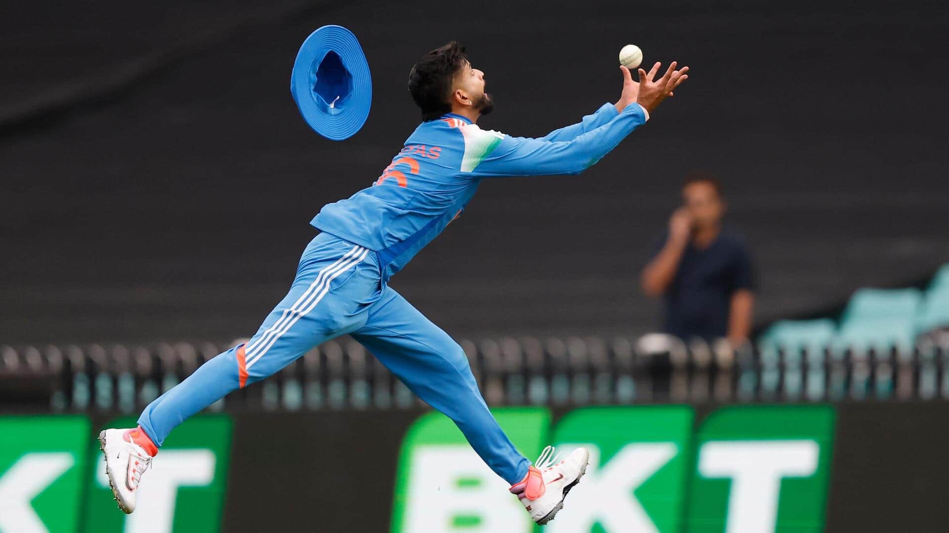 Sydney ODI: Shreyas Iyer injures himself while taking spectacular catch   Sydney ODI: Shreyas Iyer injures himself while taking spectacular catch