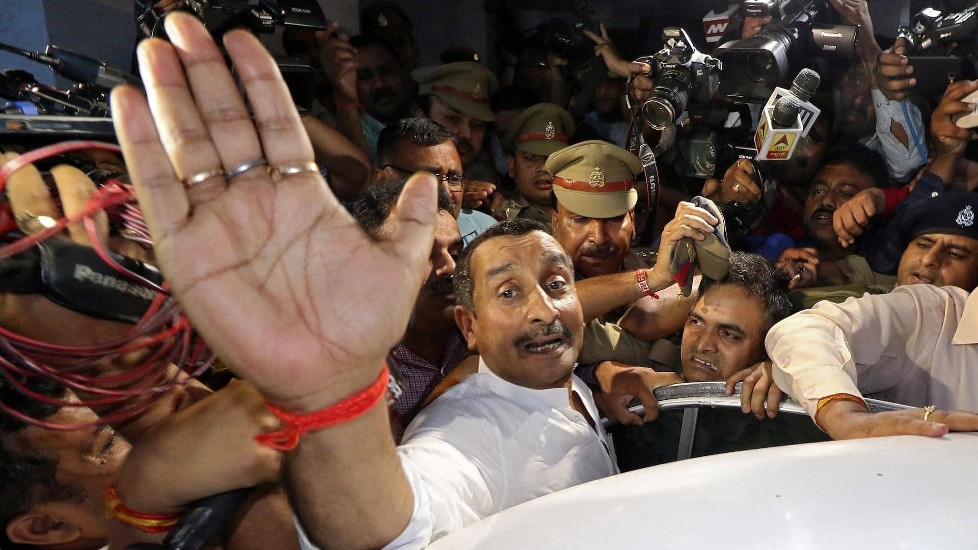 SC sets aside Delhi HC order suspending Kuldeep Sengar's sentence