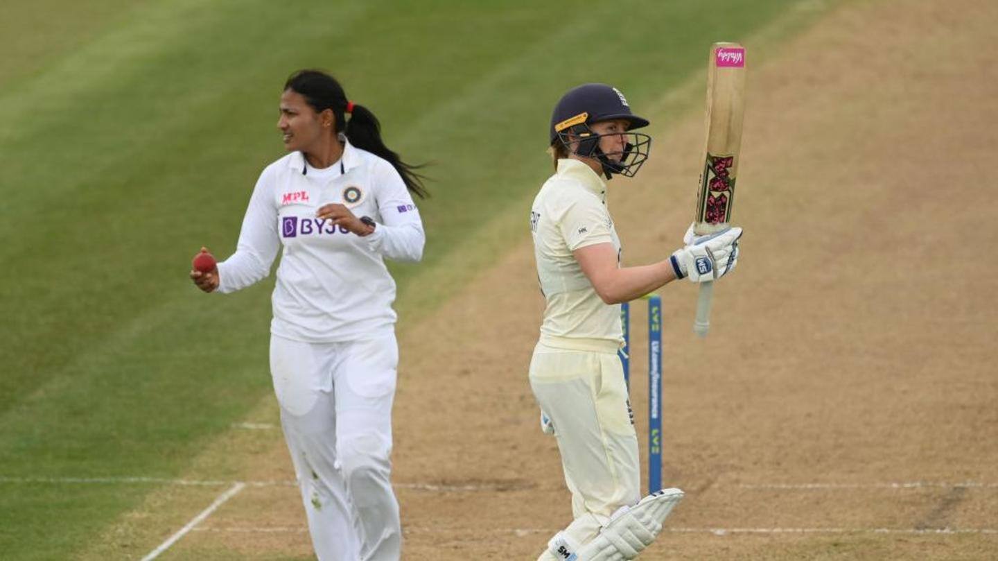 India hit back with crucial wickets India hit back with crucial wickets