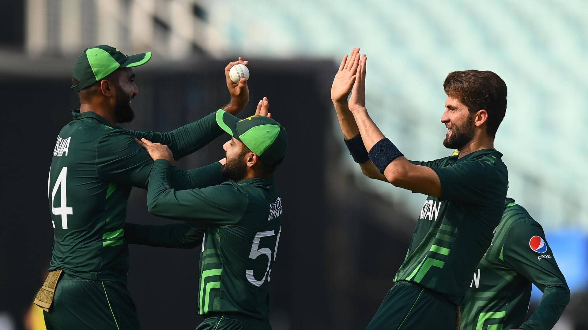 World Cup: Pakistan dismantle Bangladesh for 204; pacers make merry