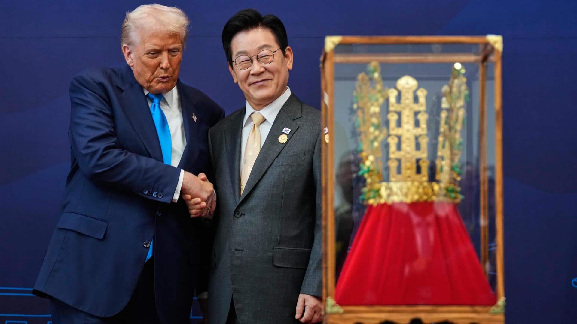 Trump receives South Korea's highest honor, 'Grand Order of Mugunghwa'  Trump receives South Korea's highest honor, 'Grand Order of Mugunghwa'