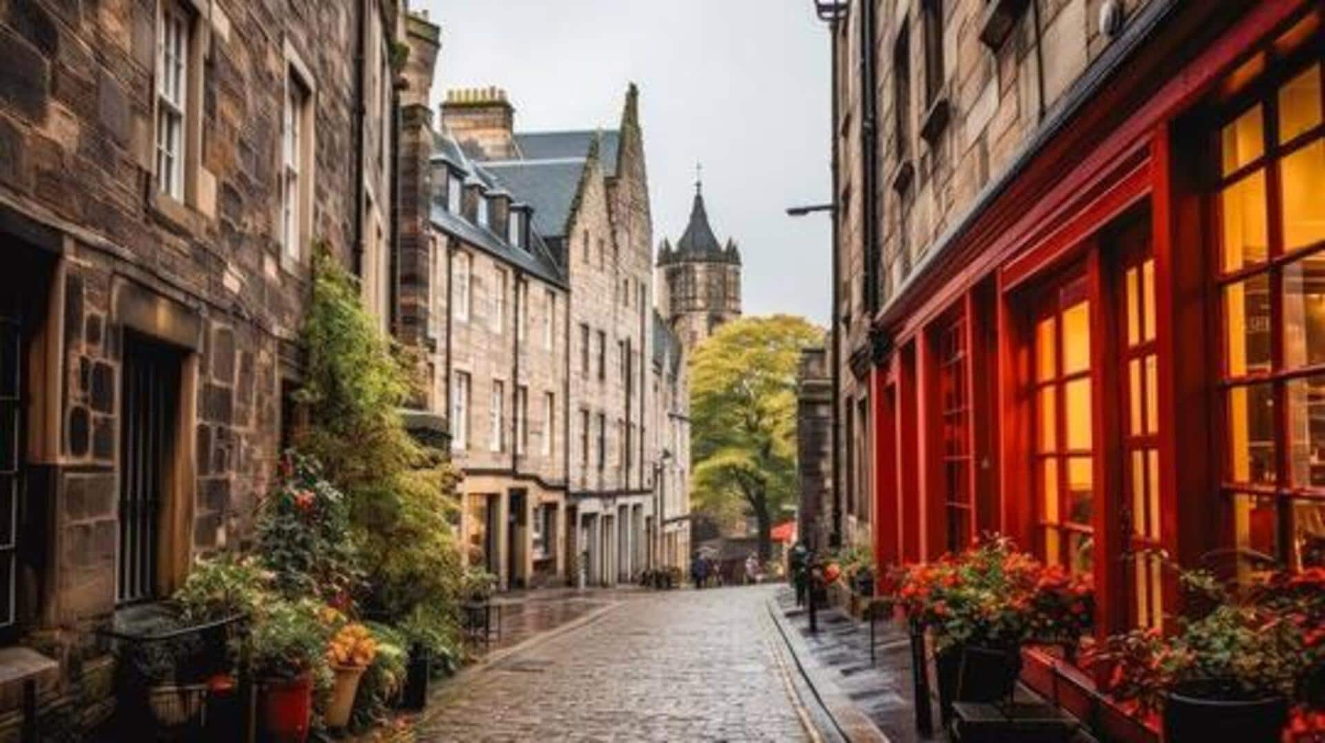 You must explore these historic alleys in Edinburgh