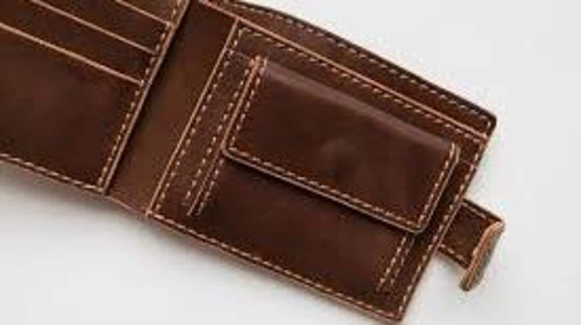 How traditional leather wallets are made