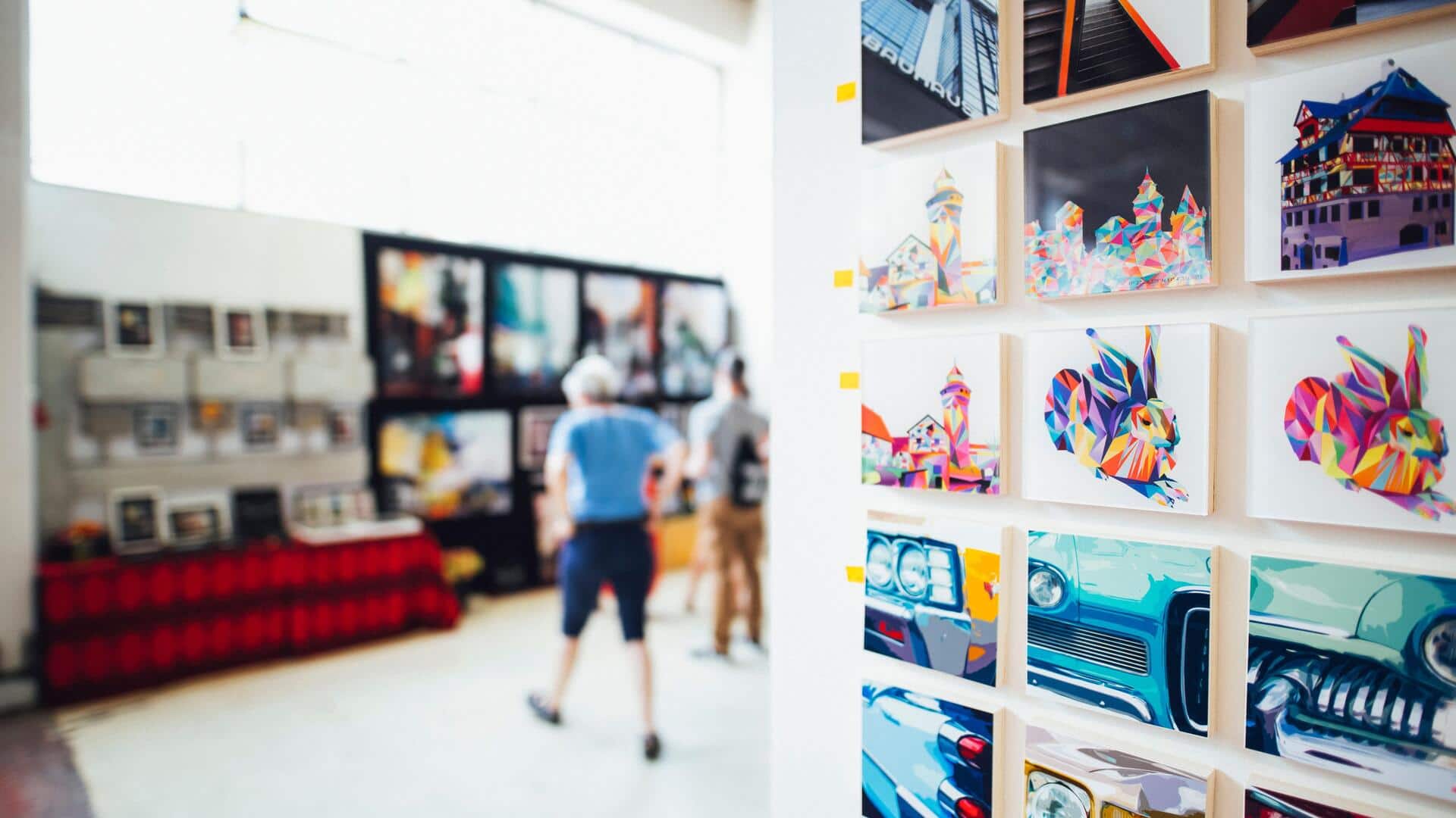 How to organize a community art exhibition
